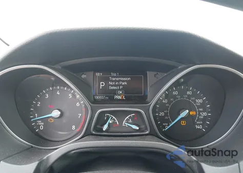 2016 Ford Focus Se z USA, uszkodzony, nr VIN 1FADP3F22GL391450